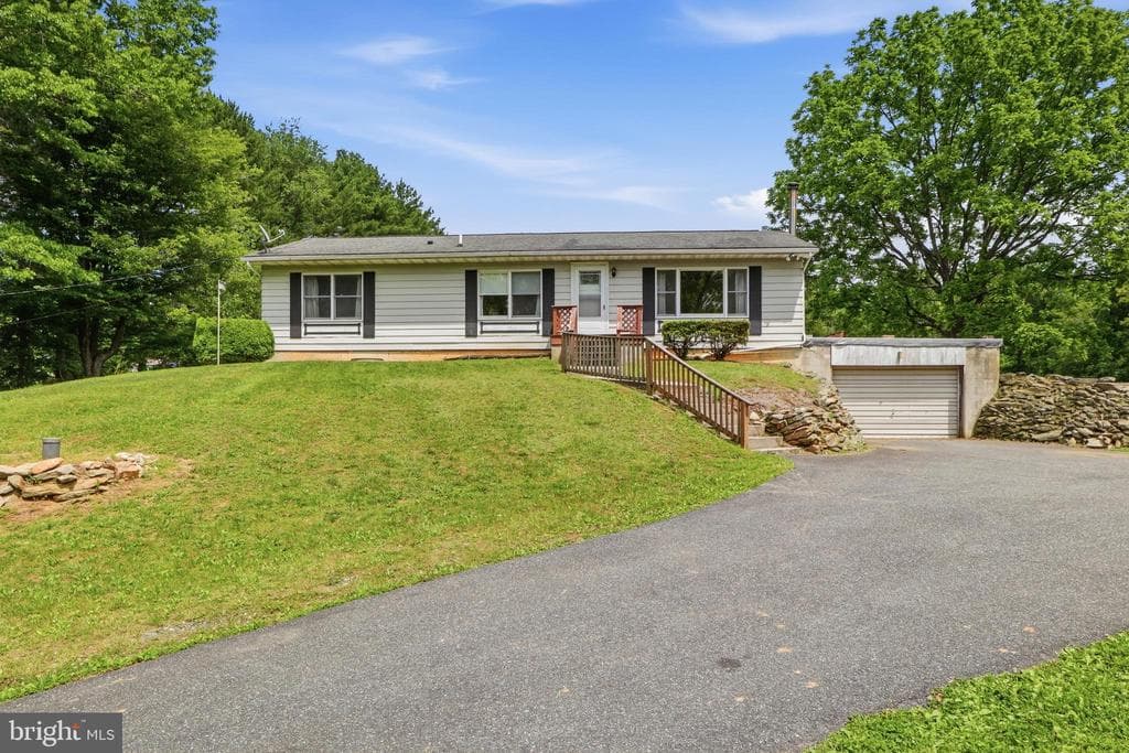 1809 Harkins Rd, Pylesville, MD 21132-1620, United States - 395000