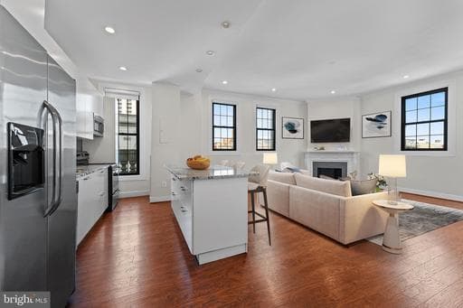 1 E CHASE ST #305, BALTIMORE, MD, 21202