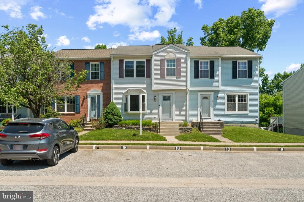 16 Hardwood Dr, Rosedale, MD 21237-3345, United States - 324900
