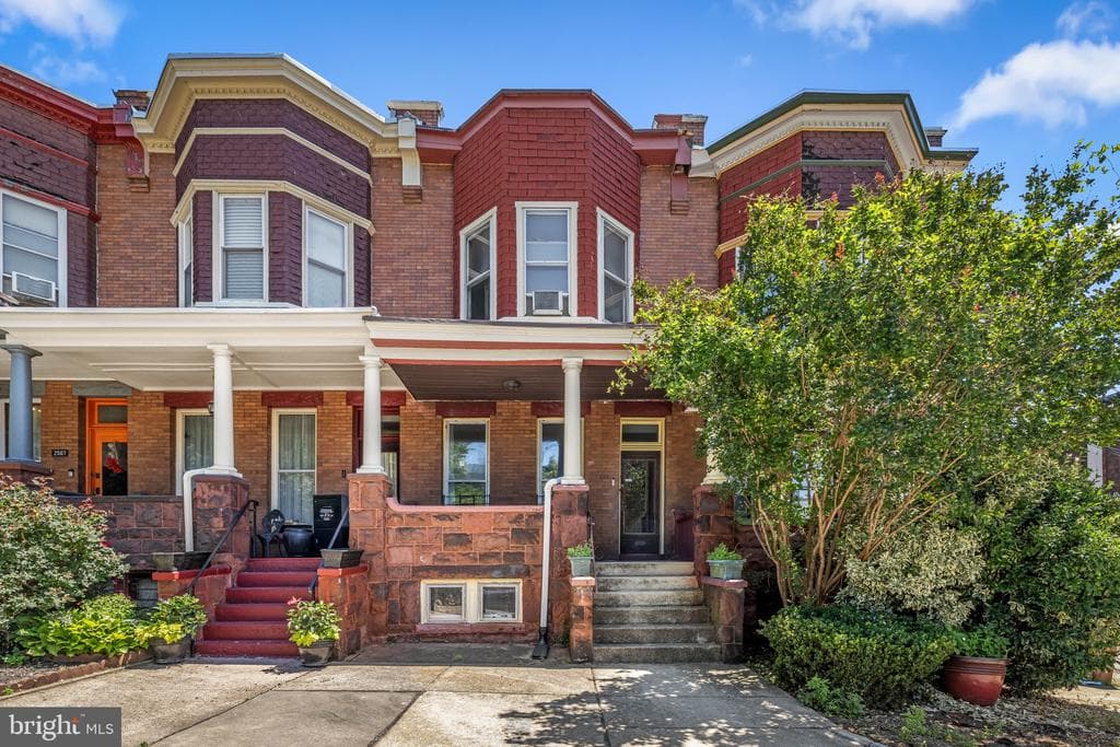 MD,BALTIMORE CITY - 250000