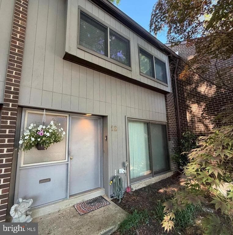 MD,BALTIMORE - 295000