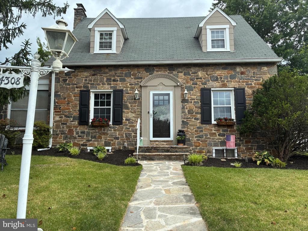4308 Kensington Rd, Baltimore, MD 21229-4704, United States - 399000