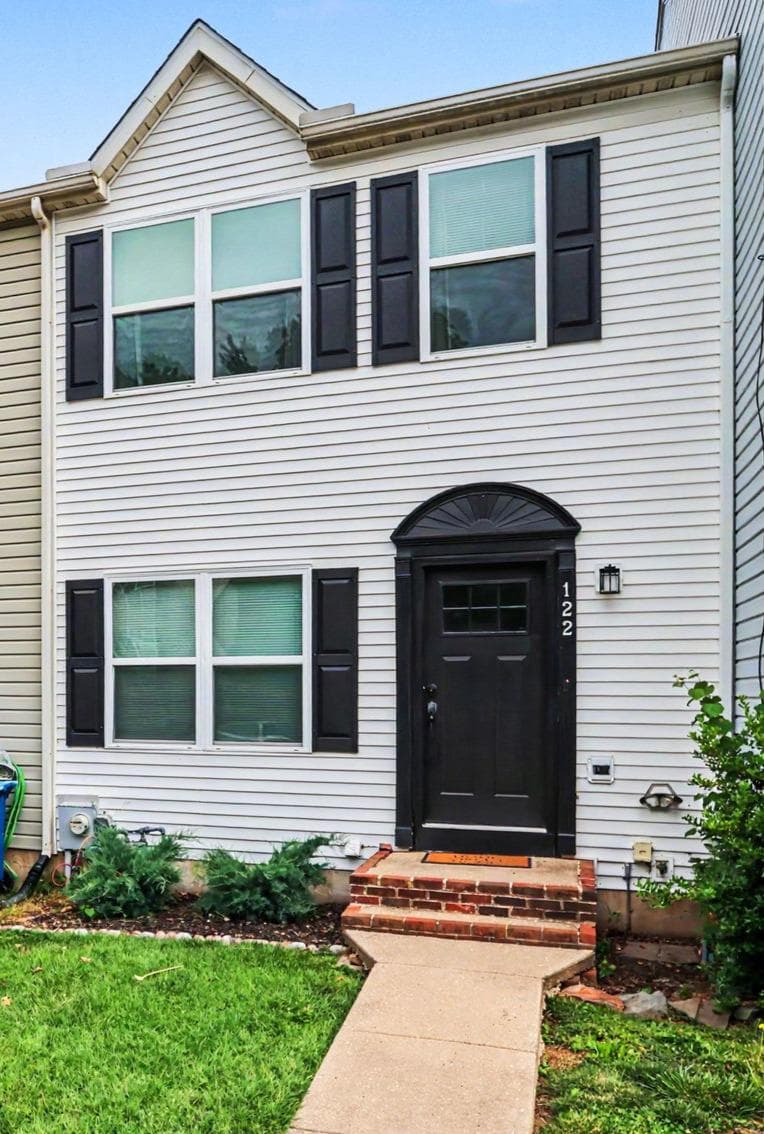 122 Cherry Tree Ln, Elkton, MD 21921-5812, United States - 273000