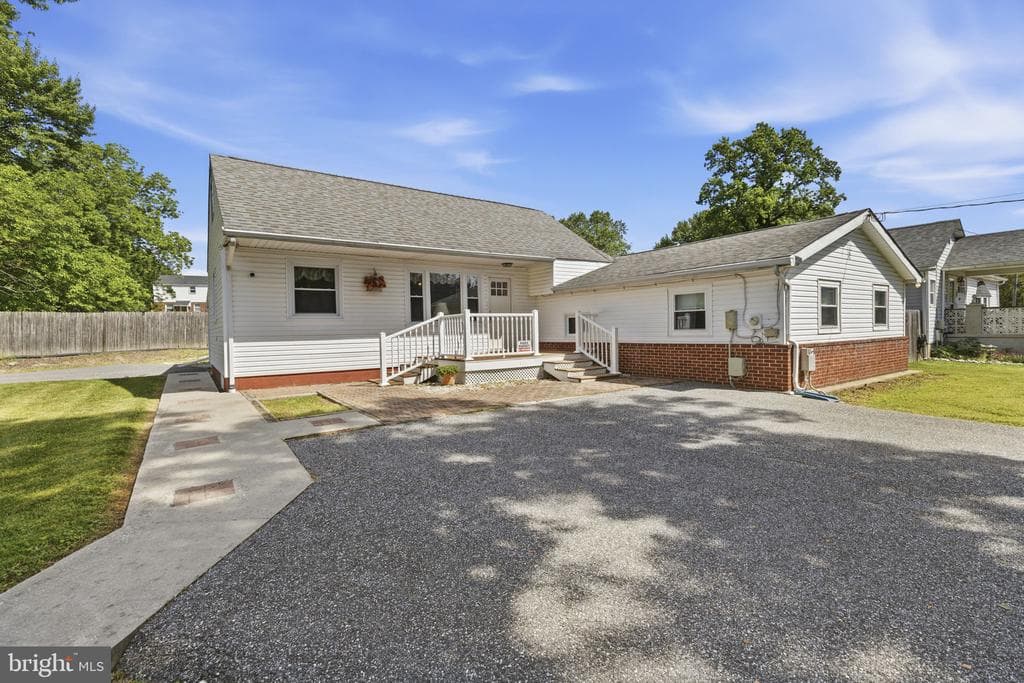MD,BALTIMORE - 325000