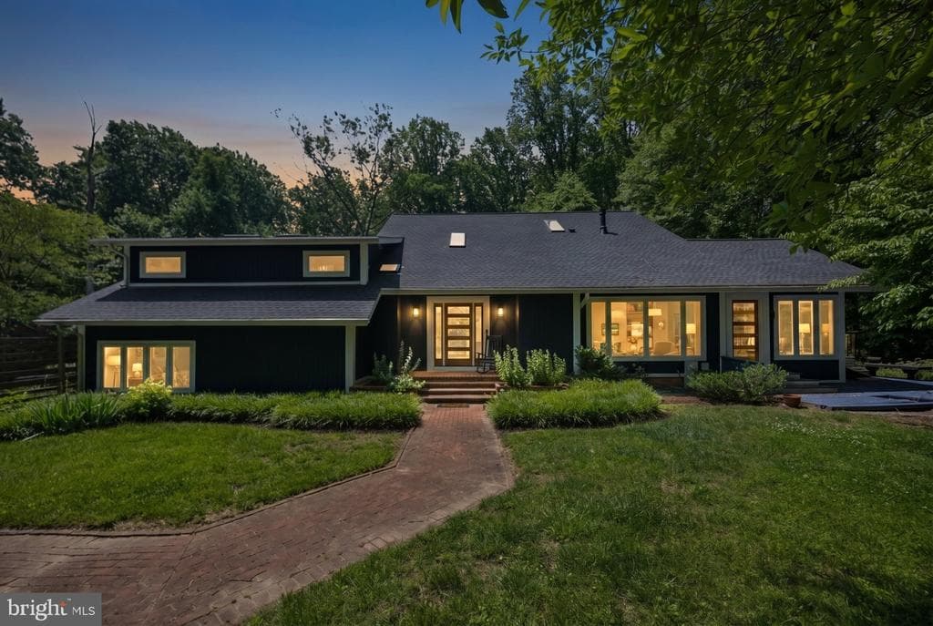 18 Woodward Ct, Reisterstown, MD 21136-1835, United States - 849000