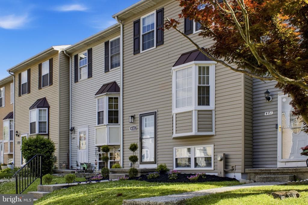 403 Kosoak Rd, Middle River, MD 21220-2326, United States - 298500