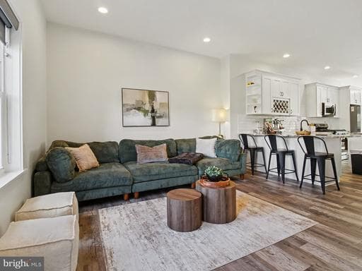 3915 ROLAND AVE, BALTIMORE, MD, 21211