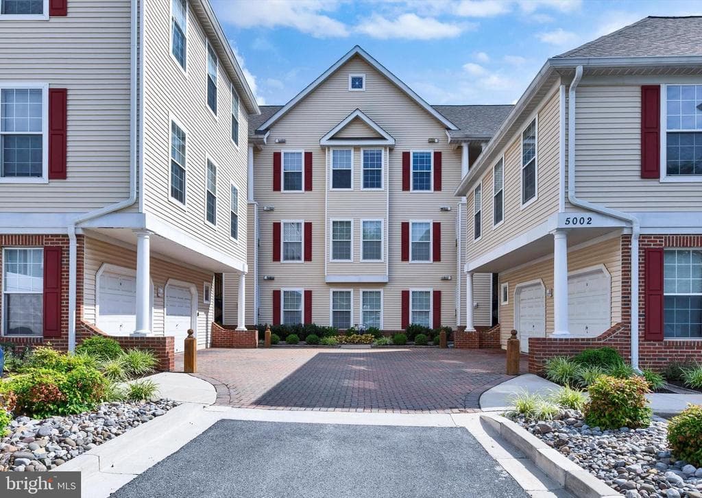 MD,BALTIMORE - 260000