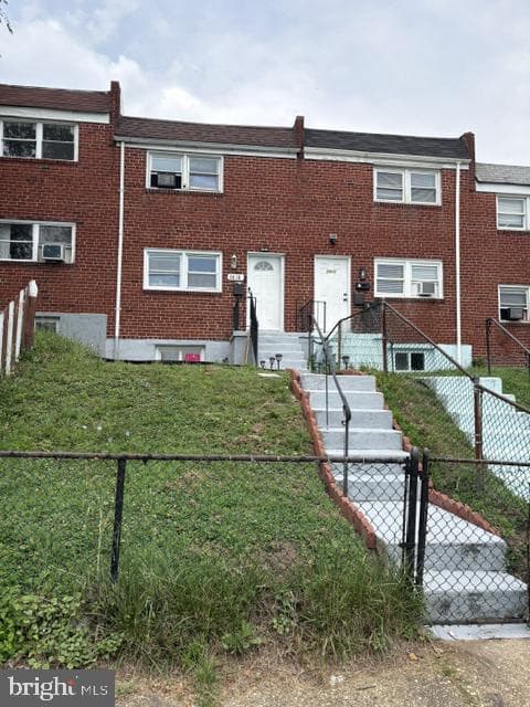 3818 AVE BROOKLYN MD 21225 - 210000