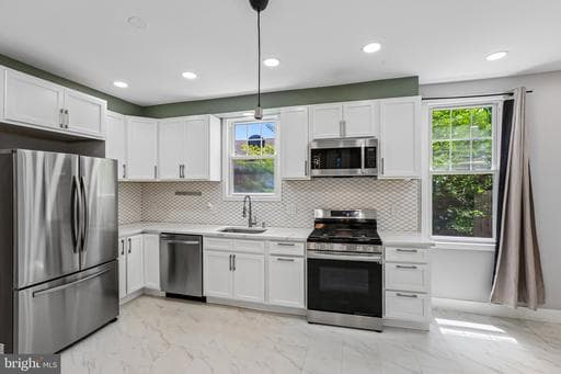 6204 EVERALL AVE, BALTIMORE, MD, 21206