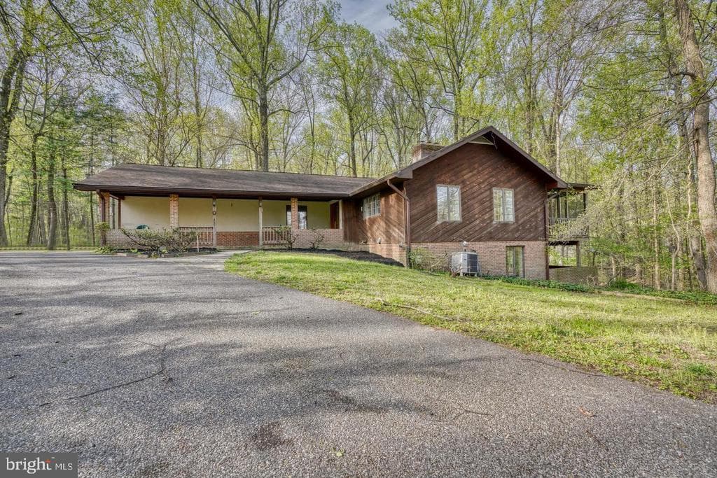 12602 Sagamore Forest Ln, Reisterstown, MD 21136-1808, United States - 599900