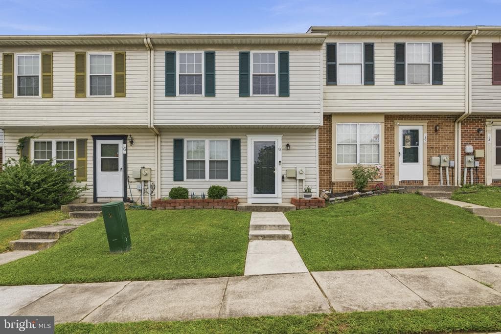 8 London Perry Ct, Middle River, MD 21220-3649, United States - 234900