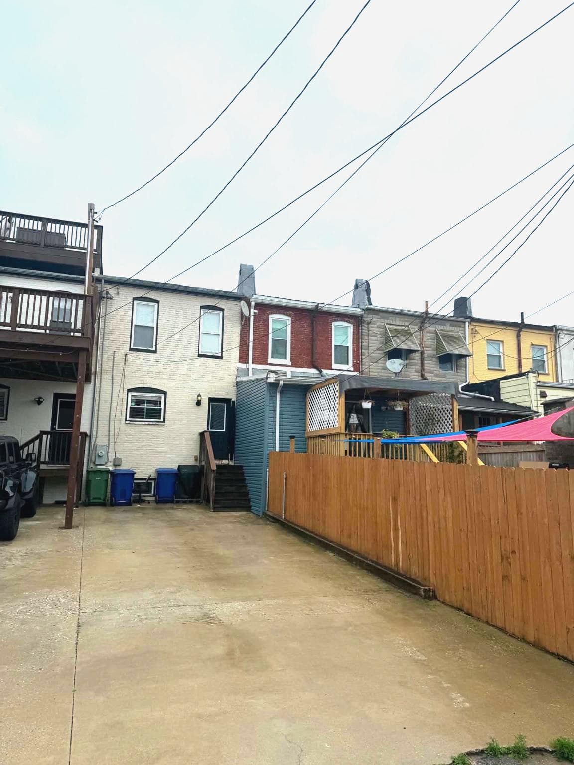 214 Highland AVE BALTIMORE MD 21224 - 399900