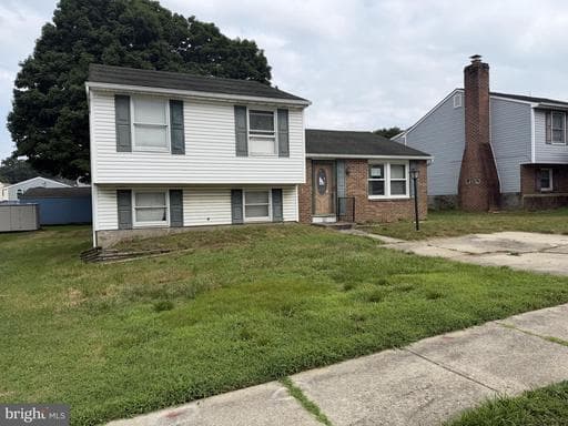 21 Woodmans Ct, Essex, MD 21221-3255, United States