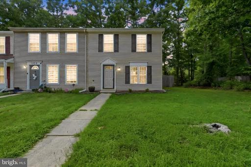 1532 Pin Oak Dr, Waldorf, MD 20601-3587, United States