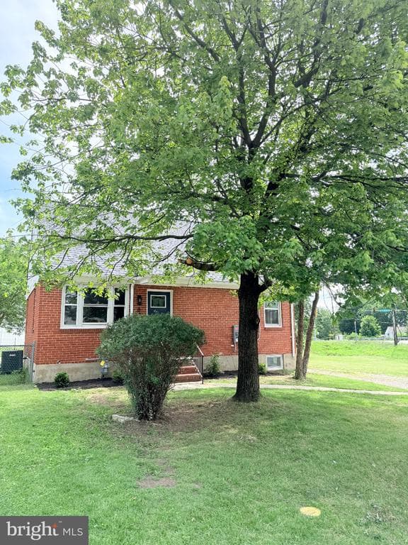 8719 Satyr RD PARKVILLE MD 21234 - 400000
