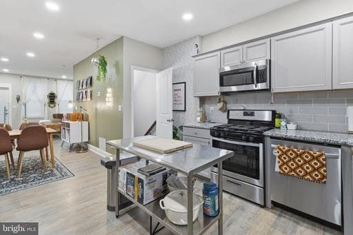 2702 MILES AVE, BALTIMORE, MD, 21211