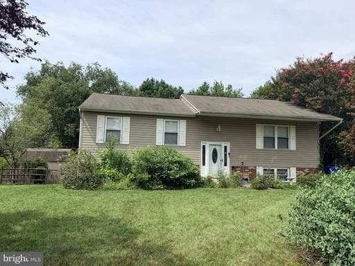 10395 Chateau Dr, Waldorf, MD 20603-3725, United States