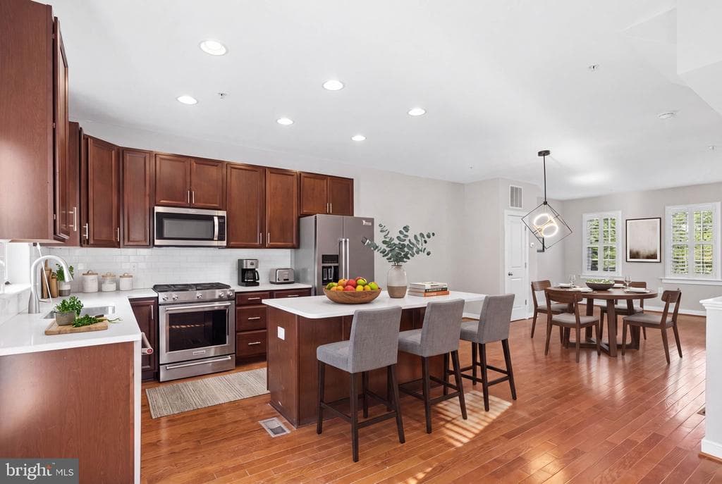 422 Virginia Ave, Towson, MD 21286-5316, United States - 520000
