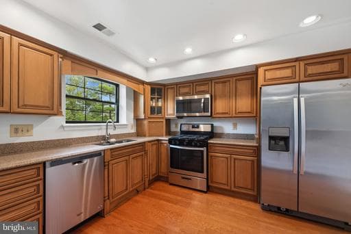 22 Alanbrooke CT #22E TOWSON MD 21204