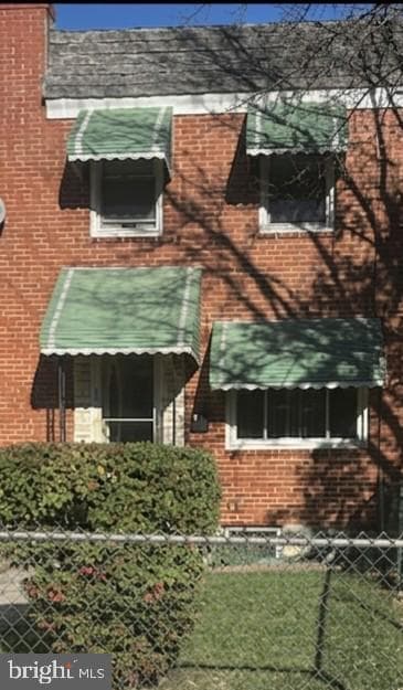 639 Lucia Ave, Baltimore, MD 21229-4517, United States - 185000
