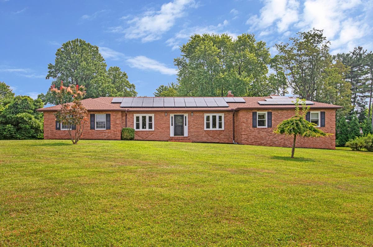 821 W Padonia Rd, Cockeysville, MD 21030-1724, United States - 665000