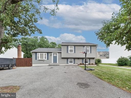 10124 Stansfield Rd, Laurel, MD 20723-1738, United States