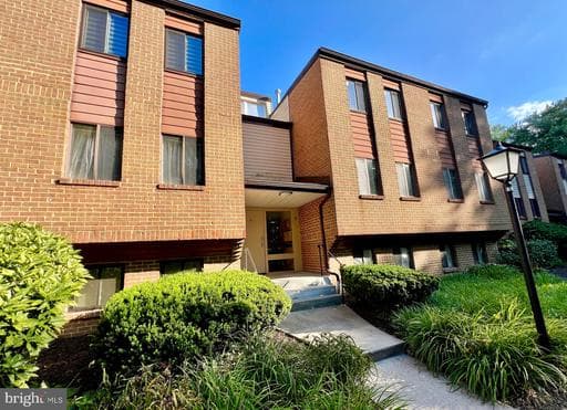 9 SUNTOP CT #202, BALTIMORE, MD, 21209