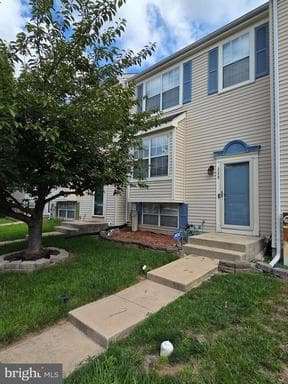 228 OAK LEAF, HALETHORPE, MD, 21227