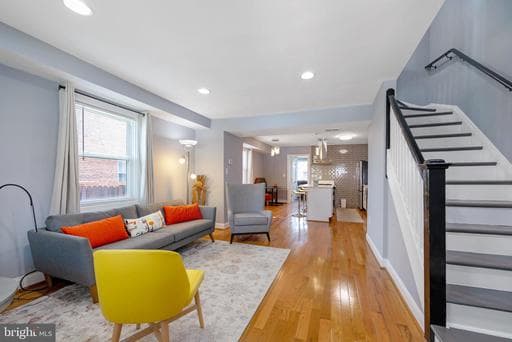 701 ROUNDVIEW RD, BALTIMORE, MD, 21225