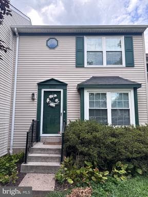 9438 Riverbrink Ct, Laurel, MD 20723-1752, United States