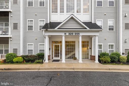 343 Hopkins Landing Dr, Essex, MD 21221-2228, United States
