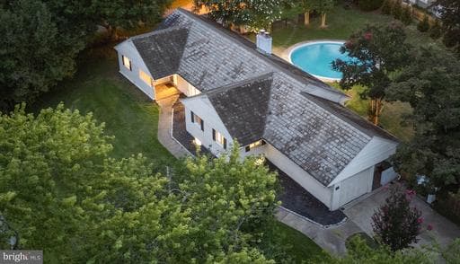 2 Lake Manor Ct, Baltimore, MD 21210-1017, United States