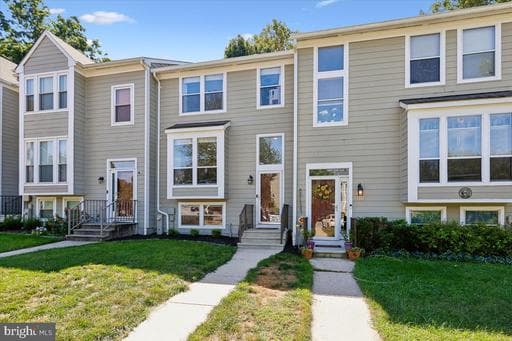 7737 Chatfield Ln, Ellicott City, MD 21043-7904, United States