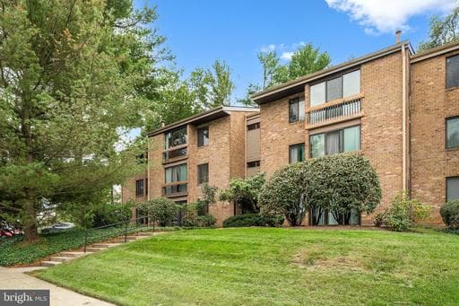 10528 Cross Fox Ln, Columbia, MD 21044-2104, United States