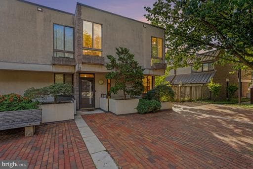 2350 Sorrel Ct, Baltimore, MD 21209-4628, United States