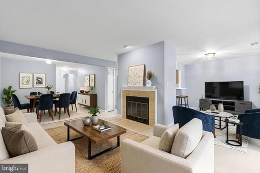 9441 Hickory Limb, Columbia, MD 21045-5259, United States