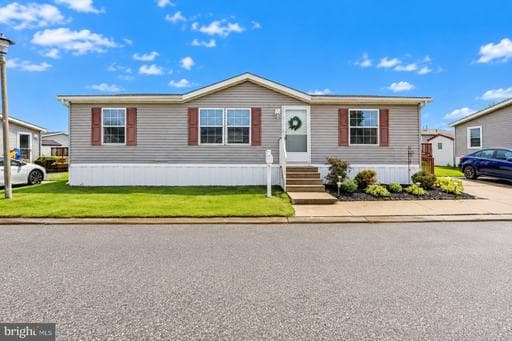 3208 Gentian Ln, Middle River, MD 21220-2066, United States