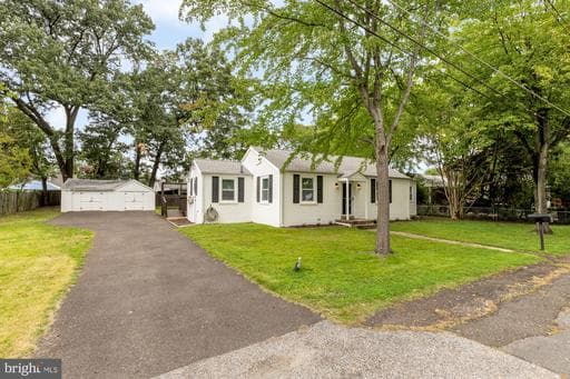 3211 Newkirk Ave, District Heights, MD 20747-4359, United States
