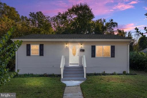 2502 Newglen Ave, District Heights, MD 20747-3545, United States