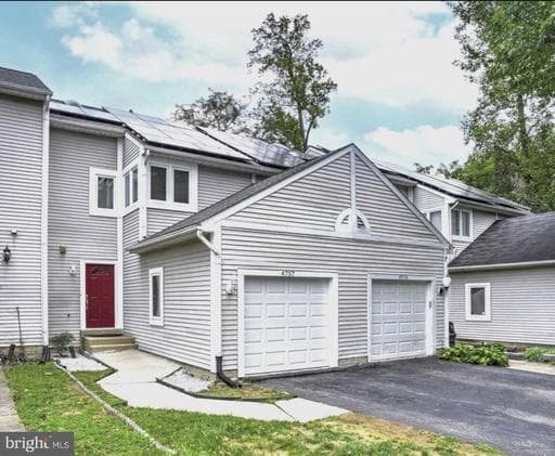 4757 Summertime Dr, Oxon Hill, MD 20745-4074, United States