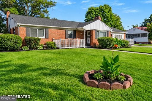 5707 CENTER DR, TEMPLE HILLS, MD, 20748