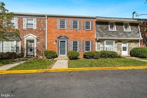 8108 Lakecrest Dr, Greenbelt, MD 20770-3318, United States