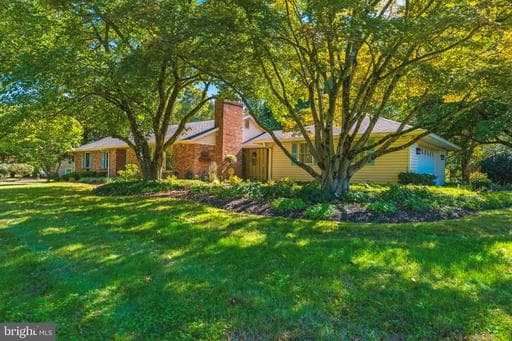 4301 Conifer Ct, Glen Arm, MD 21057-9124, United States