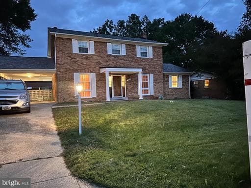 7006 Calvin Ct, Fort Washington, MD 20744-3241, United States