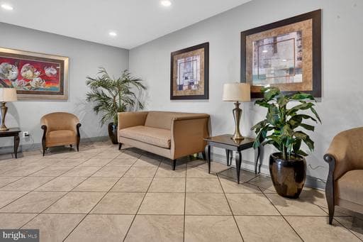 5601 Parker House Ter, Hyattsville, MD 20782-2242, United States