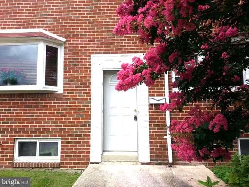 1006 Circle Dr, Halethorpe, MD 21227-2324, United States