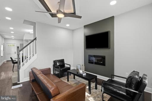 3004 VINEYARD LN, BALTIMORE, MD, 21218