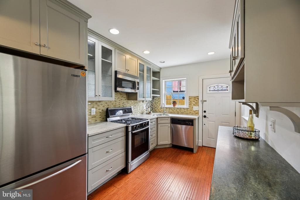 2341 EASTERN AVE,BALTIMORE,MD,21224,BALTIMORE CITY - 370000