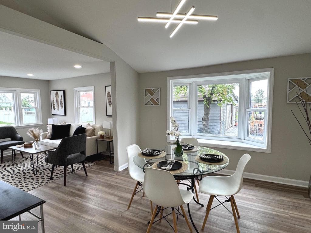 7 CENTRE AVE,BALTIMORE,MD,21222,BALTIMORE - 299990